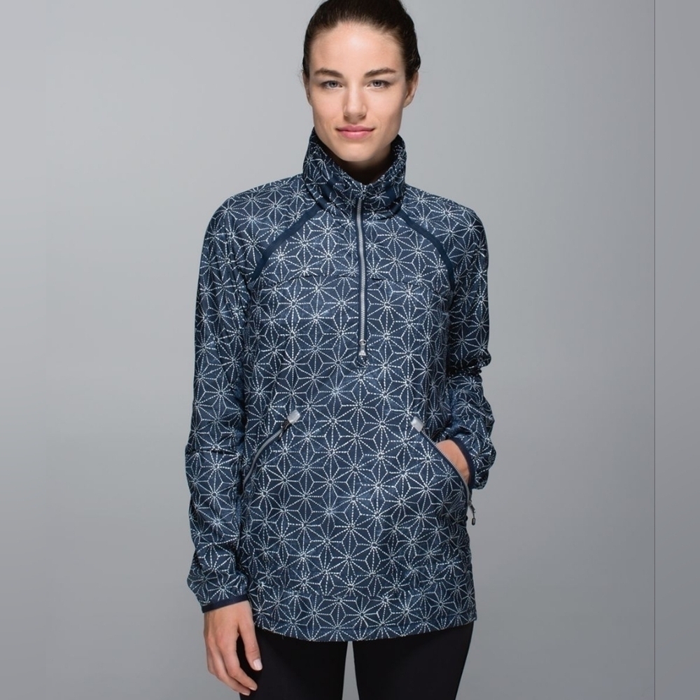 Lululemon Blue Miss Misty Exploded Sashico Star Inkwell Ghost Size Pullover 8